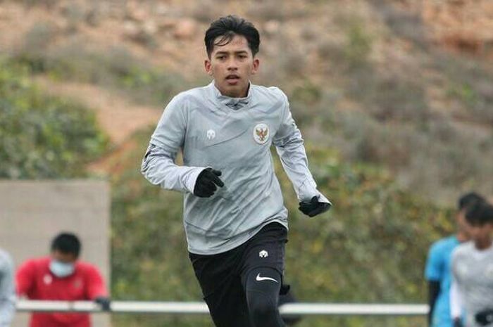 Wonderkid Borneo FC, Arya Gerryan Putra Senyiur Lawolo, saat menjalani TC bersama timnas U-19 Indonesia di Spanyol.