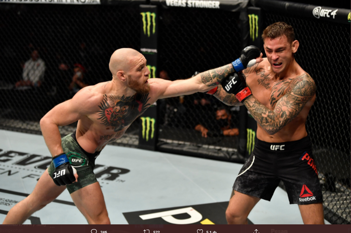 Conor McGregor saat bertarung dengan Dustin Poirier di UFC 257.