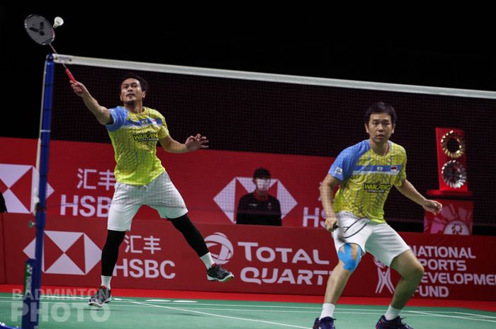 Pasangan ganda putra Indonesia, Mohammad Ahsan/Hendra Setiawan, pada semifinal BWF World Tour Finals 2020 di Impact Arena, Bangkok, Sabtu (30/1/2021).