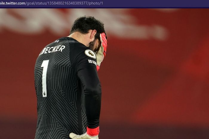 KiperLiverpool, Alisson, saat melawan Manchester City dalam laga pekan ke-23 Liga Inggris 2020-2021, Minggu (7/2/2021) pukul 23.30 WIB, di Stadion Anfield