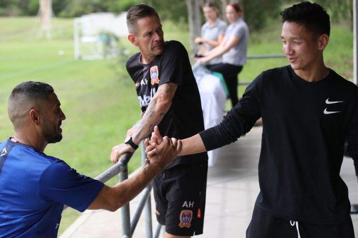 Syahrian Abimanyu saat tiba di markas latihan Newcastle Jets, Jumat (19/2/2021).