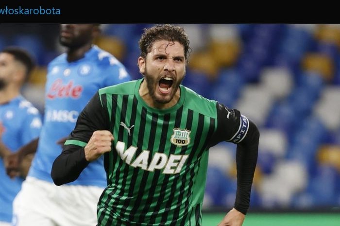 Gelandang bertahan Sassuolo. Manuel Locatelli dikabarkan menjadi incaran Juventus dan Manchester City.