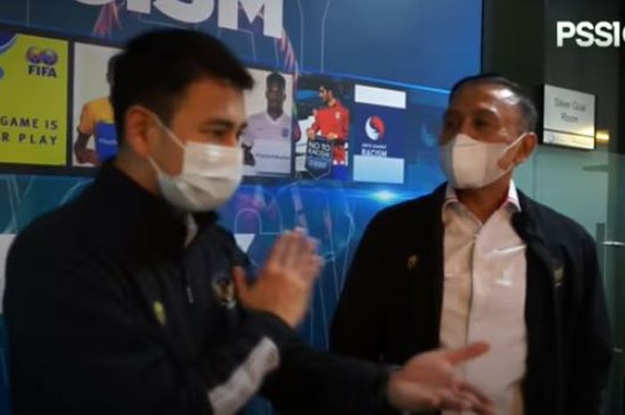 Pertemuan publik figur Raffi Ahmad dan Ketua Umum PSSI, Mochamad Iriawan pada Sabtu (19/2/2021) menghasilkan wacana pertandingan ujicoba antara Selebritis FC Vs Timnas U-22 Indonesia.