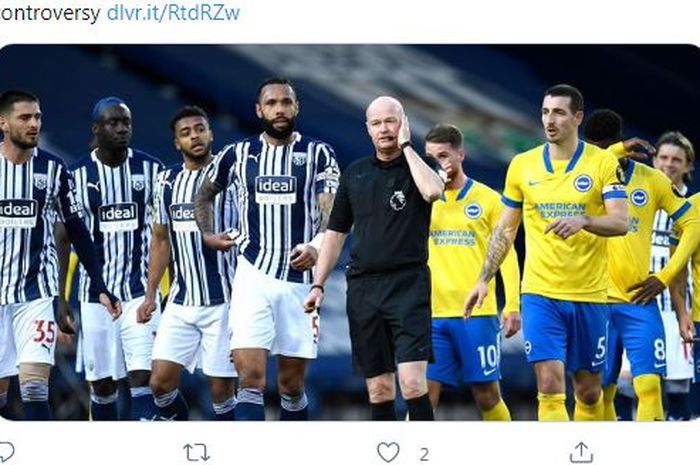 Pertandingan Liga Inggris antara West Brom Vs Brighton diwarnai kejadian menghebohkan ketika wasit membuat bingung lewat keputusan plin-plan.