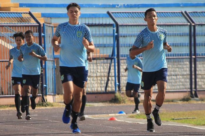 Persela gelar latihan perdana di Stadion Surajaya, Senin (1/3/2021) sore.  