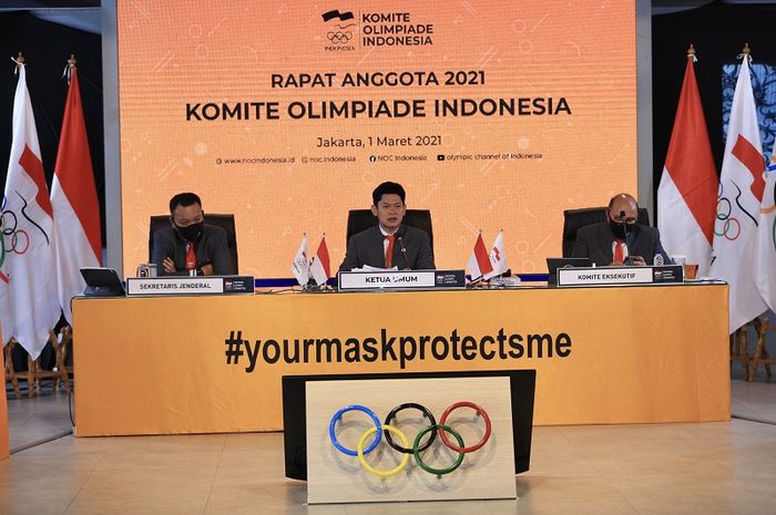 Ketua Umum KOI Raja Sapta Oktohari (tengah) dalam Rapat Anggota KOI, Senin (1/3/2021).