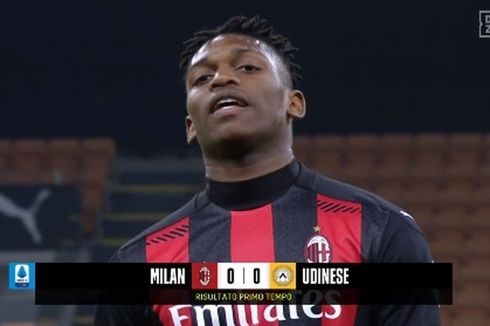 Tendangan salto striker AC Milan, Rafael Leao, belum selevel Zlatan Ibrahimovic dalam laga Liga Italia babak pertama kontra Udinese yang berakhir dengan skor kacamata. 