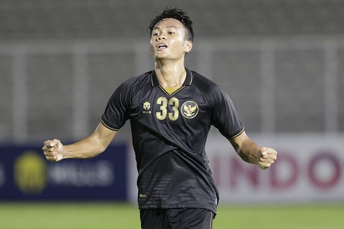 Koko Ari Araya saat memperkuat timnas U-22 Indonesia vs Bali United pada laga uji coba di Stadion Madya, Senayan, Jakarta, Minggu (7/3/2021).