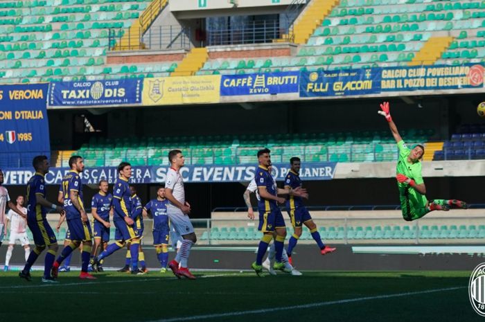 AC Milan sukses meraih kemenangan 2-0 atas Hellas Verona dalam lanjutan laga pekan ke-26 Liga Italia 2020-2021.