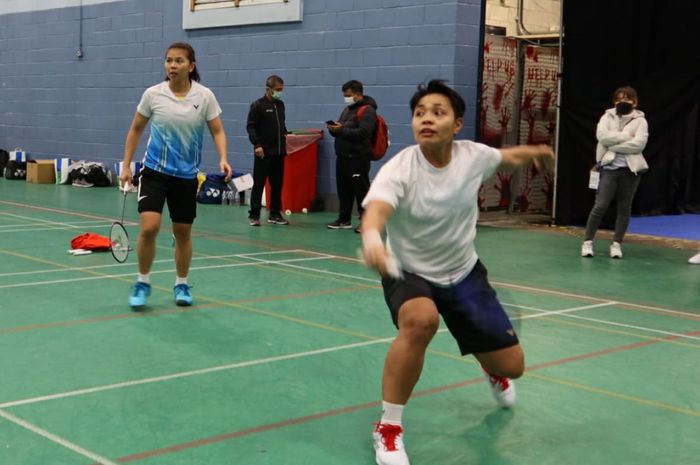 Pasangan ganda putri Indonesia, Greysia Polii/Apriyani Rahayu, berlatih di hall Utilita Arena, Birmingham, Selasa (16/3/2021).