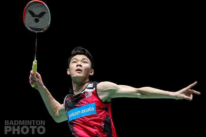 Pebulu tangkis tunggal putra Malaysia, Lee Zii Jia, saat menjalani pertandingan melawan Hans-Kristian Solberg Vittinghus (Denmark) pada babak kedua All England Open 2021, di Arena Birmingham, Birmingham, Inggris, Kamis (18/3/2021).