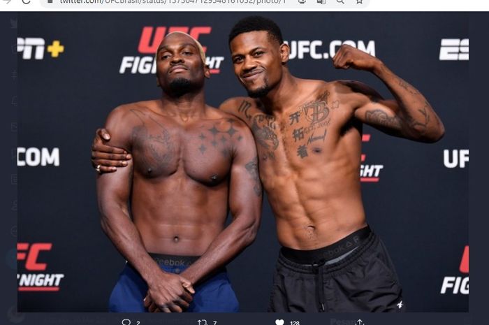 Derek Brunson (kiri) dan Kevin Holland (kanan) setelah sesi staredown ajang UFC Vegas 22.