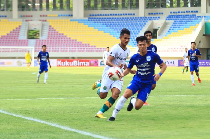 PSIS Semarang vs Tira Persikabo, laga penyisihan Grup B, PIala Menpora 2021, di Stadion Manahan, Surakarta, Kamis (25/3/2021).