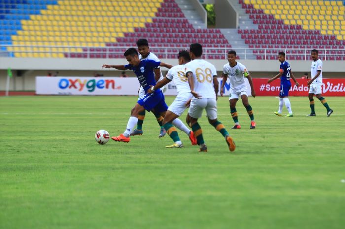 PSIS Semarang vs Tira Persikabo, laga penyisihan Grup B, PIala Menpora 2021, di Stadion Manahan, Surakarta, Kamis (25/3/2021).