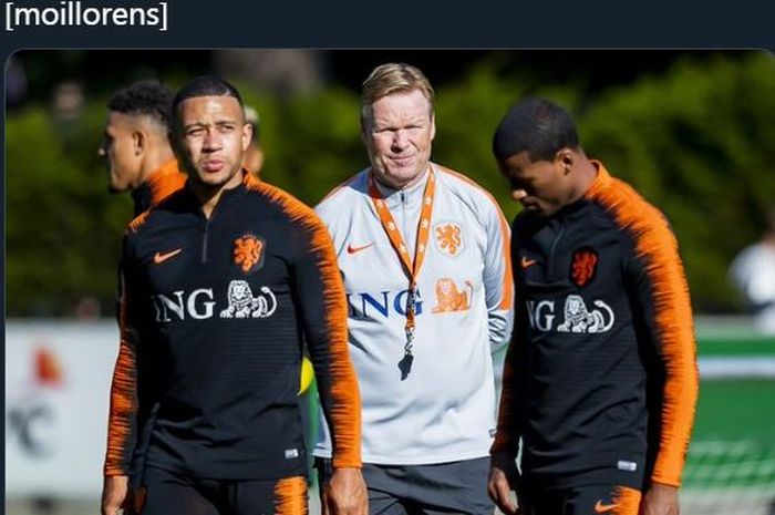 Ronald Koeman diapit Memphis Depay (kiri) dan Georginio Wijnaldum saat masih sama-sama bergabung di timnas Belanda.