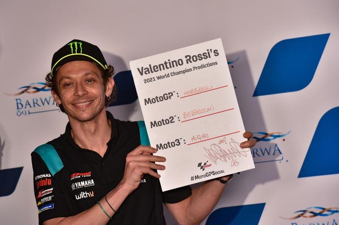 Pembalap Petronas Yamaha SRT, Valentino Rossi, pada konferensi pers jelang MotoGP Qatar di Sirkuit Losail, Qatar, Kamis (25/3/2021).