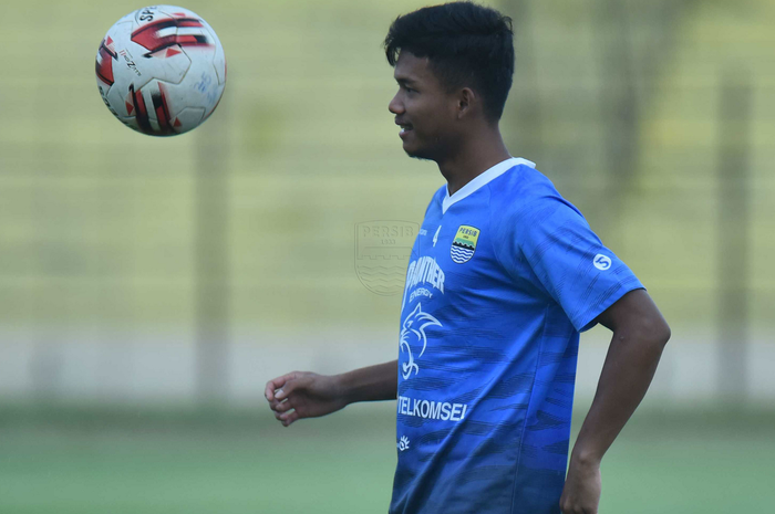 Pemain Persib Bandung, Bayu Fiqri saat menjalani latihan bersama Maung Bandung