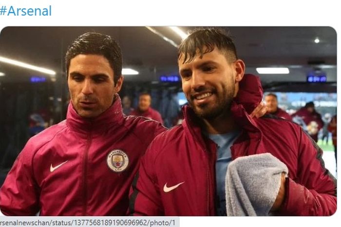 Pelatih Arsenal, Mikel Arteta (kiri) ketika dan Sergio Aguero ketika masih sama-sama bekerja di Manchester City.