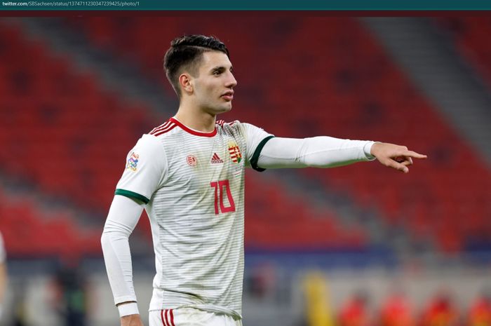 Liverpool semakin dekat untuk merekrut Dominik Szoboszlai dari RB Leipzig. Junior Cristiano Ronaldo memegang peran kunci dalam transfer tersebut.