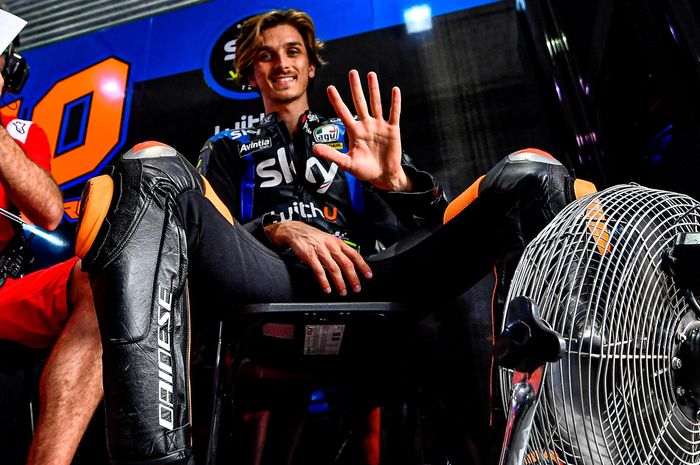 Pembalap Sky VR46 Esponsorama Racing, Luca Marini, pada seri balap MotoGP Doha2021  di Sirkuit Losail.