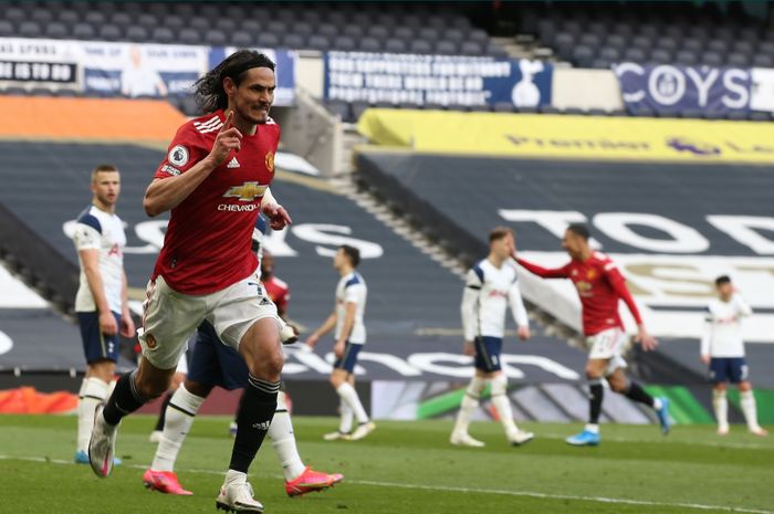 Edinson Cavani turut menyumbang satu gol dalam kemenangan 3-1 Manchester United atas Tottenham Hotspur pada laga pekan ke-31 Liga Inggris 2020-2021.