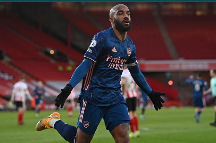 Penyerang Arsenal, Alexandre Lacazette berhasil mencetak brace dalam kemenangan 3-0 atas Sheffield United pada laga pekan  ke-31 Liga Inggris 2020-2021.