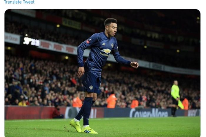 Momen Jesse Lingard melakukan selebrasi 'moonwalk' di Stadion Emirates dalam laga Arsenal melawan Manchester United di babak keempat Piala FA 2018-2019.