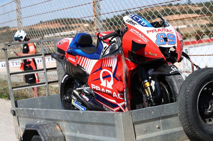 Kondisi motor pembalap rookie Pramac Racing, Jorge Martin, usai mengalami kecelakaan highside di tikungan 3 Autodromo Algarve saat menjalani FP3 MotoGP Portugal 2021, Sabtu (17/4/2021).