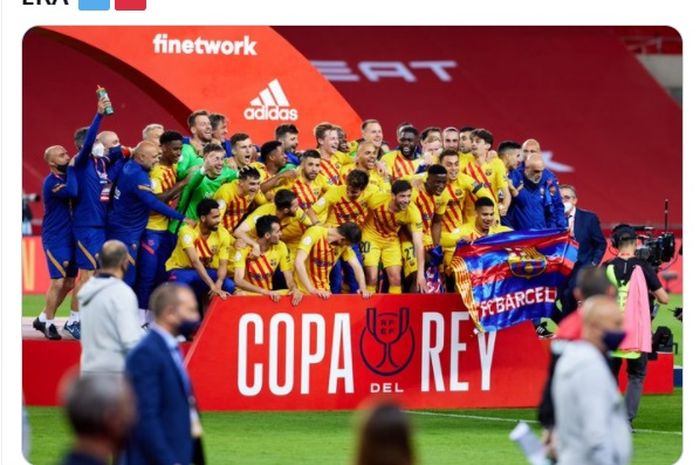 Momen pemain Barcelona merayakan keberhasilan mereka memenangkan Copa del Rey 2020-2021.