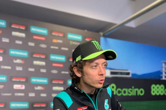 Pembalap Petronas Yamaha SRT, Valentino Rossi.