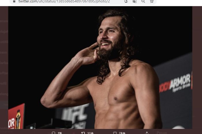 Petarung kelas welter UFC, Jorge Masvidal, saat sesi timbang badan pada ajang UFC 261, Jumat (23/4/2021).