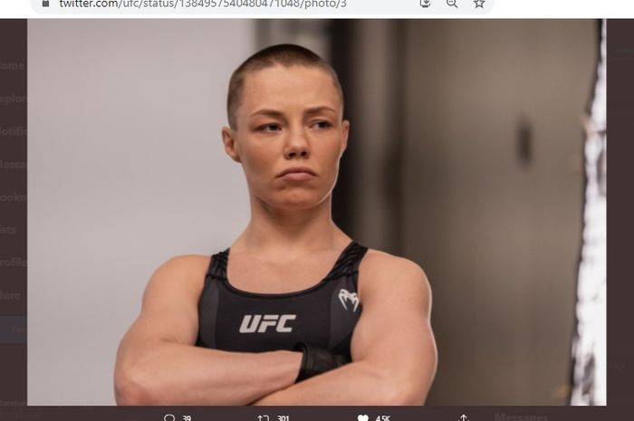 Petarung kelas jerami wanita UFC, Rose Namajunas, saat sesi foto jelang ajang UFC 261, Minggu (25/4/2021).