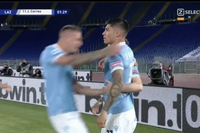 Joaquin Correa membuka skor Lazio saat bentrok dengan AC Milan di Liga Italia