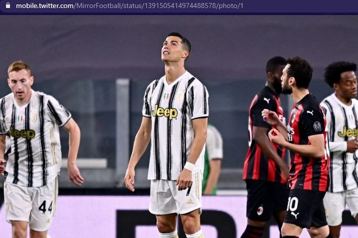 Ekspresi Cristiano Ronaldo dalam partai Juventus vs AC Milan di Liga Italia, 9 Mei 2021.