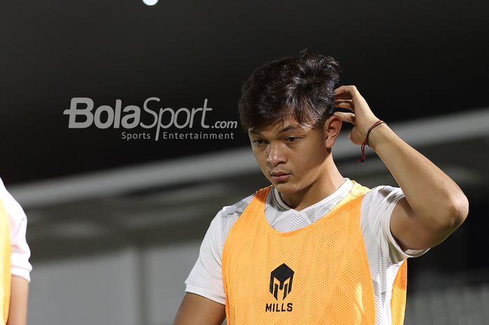 Saddam Gaffar sedang berlatih dalam pemusatan latihan timnas Indonesia di Stadion Madya, Senayan, Jakarta, 11 Mei 2021.