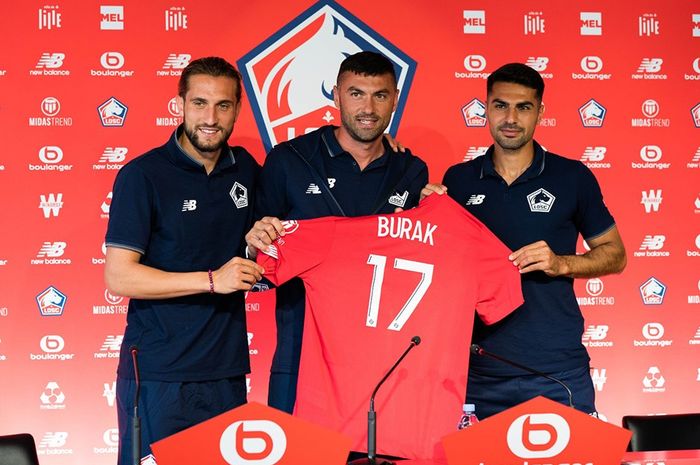 Trio pemain timnas Turki di Lille, Yusuf Yazici, Burak Yilmaz, dan Zeki Celik.