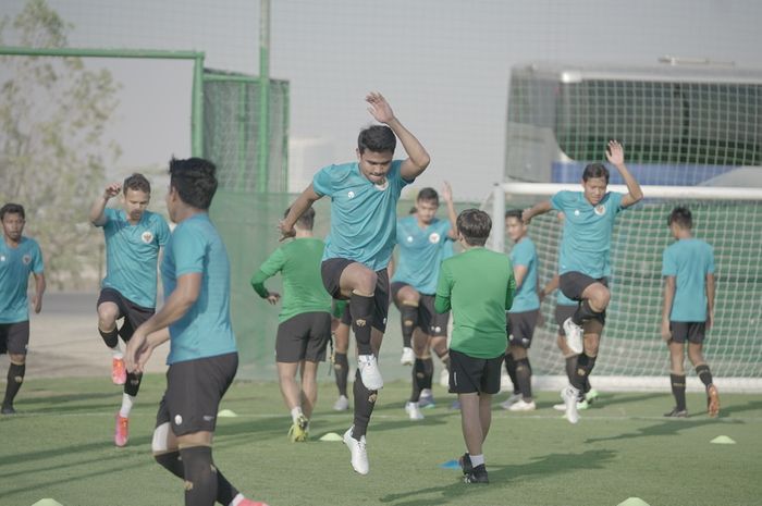 Suasana latihan Timnas Indonesia di Dubai, Uni Emirat Arab (UEA), Rabu (19/5/2021).