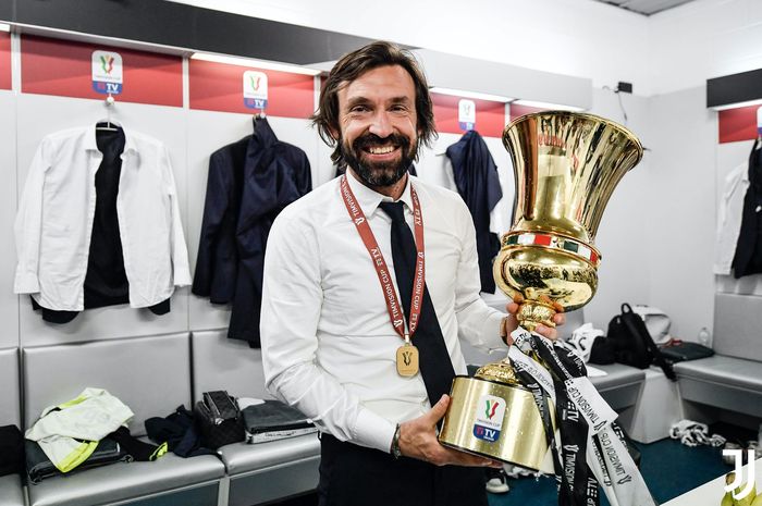 Andrea Pirlo sukses mengantarkan Juventus menjuarai Coppa Italia usai menaklukkan Atalanta dengan skor 2-1 pada babak final, Rabu (19/5/2021) atau Kamis dini hari WIB.