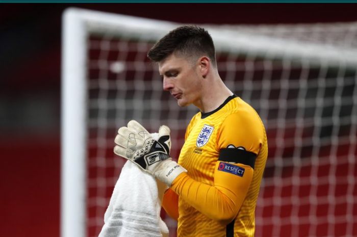 Kiper timnas Inggris, Nick Pope, terancam tak dibawa ke Euro 2020.