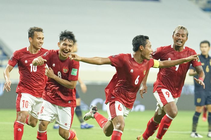 Selebrasi Evan Dimas usai cetak gol ke gawang Thailand dalam laga Kualifikasi Piala Dunia 2022 zona Asia grup G, di  Stadion Al-Maktoum, Dubai, Uni Emirat Arab (UEA), Kamis (3/6/2021).