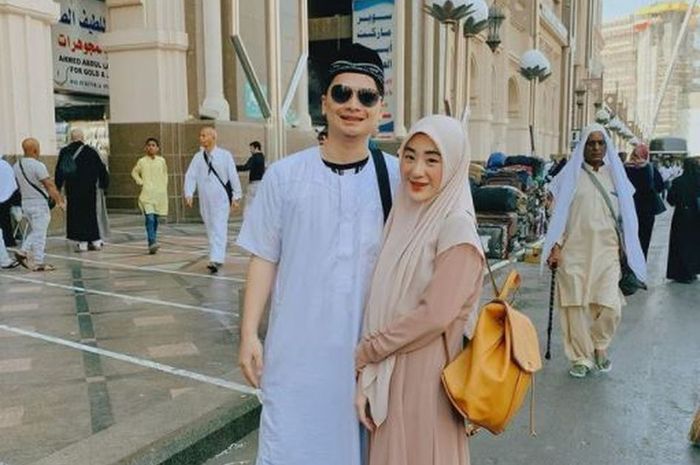 Alvin Faiz dan Larissa Chou