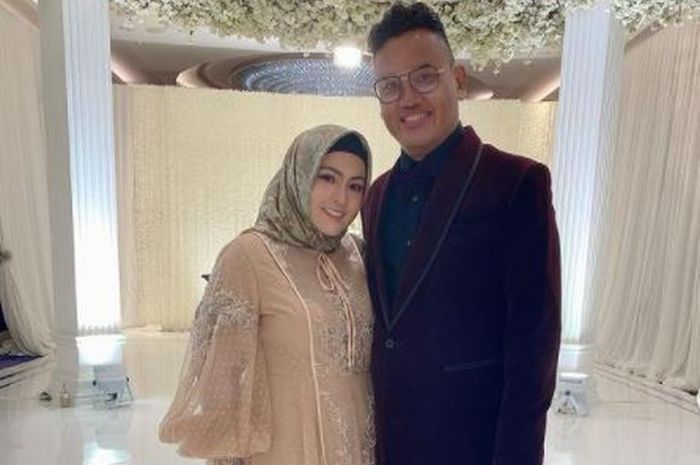 Astrid Kuya dan Uya Kuya