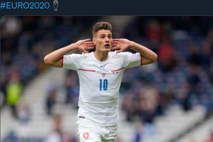 Selebrasi striker Republik Ceska, Patrik Schick, usai jebol gawang Skotlandia di laga Grup D Euro 2020, 14 Juni 2021.