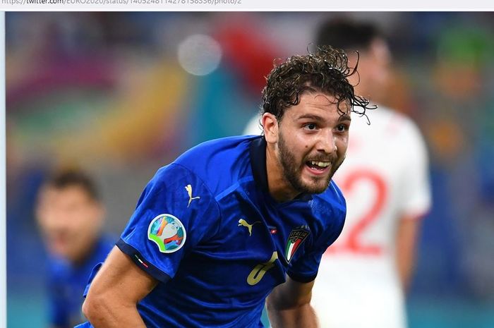 Gelandang timnas Italia, Manuel Locatelli, merayakan gol ke gawang timnas Swiss dalam laga Grup A EURO 2020 di Stadion Olimpico, Rabu (16/6/2021).