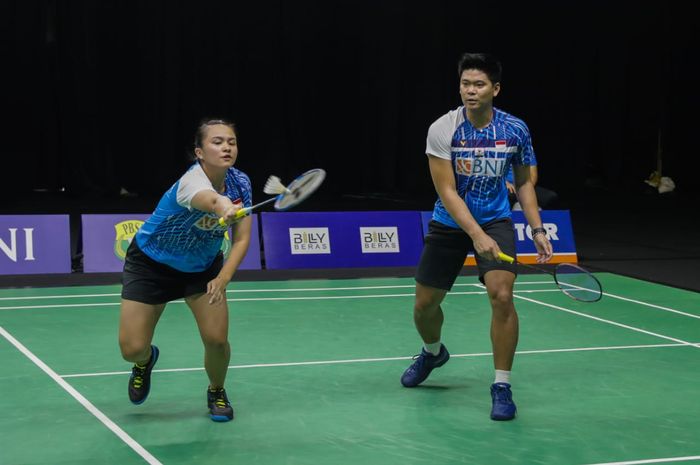 Pasangan ganda campuran Indonesia, Praveen Jordan/Melati Daeva Oktavianti, pada simulasi Olimpiade Tokyo 2020 di pelatnas Cipayung, Jakarta, Kamis (17/6/2021).