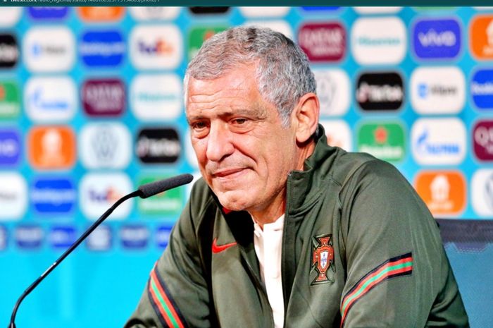 Pelatih timnas Portugal, Fernando Santos.