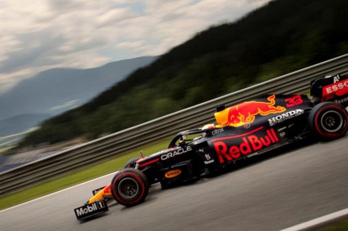 Pembalap Red Bull Racing, Max Verstappen, tampil memukau pada hari pertama seri F1 GP Styria 2021 di Red Bull Ring, Austria, Jumat (25/6/2021).