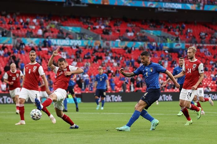 Laga Italia vs Austria pada babak 16 besar EURO 2020.