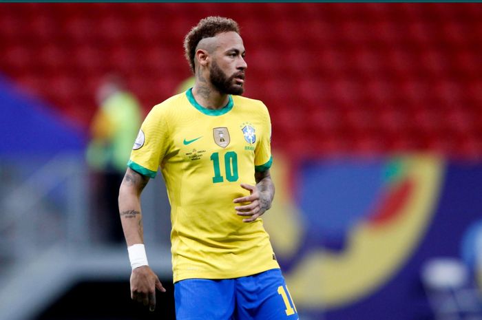 Penyerang timnas Brasil, Neymar bersiap hadapi timnas Argentina pada final Copa America 2021.