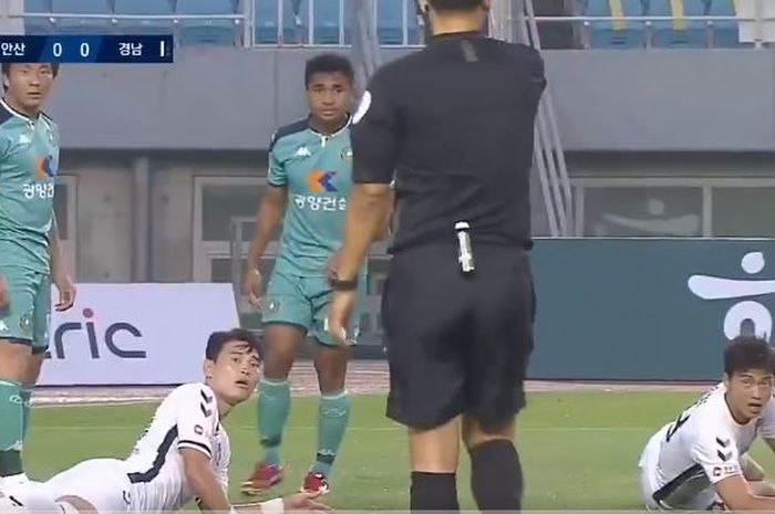 Asnawi Mangkualam turut tampil bersama Ansan Greeners saat menang 3-1 atas Gyeongnam FC dalam laga pekan ke-20 K-League 2 di Stadion Ansan Wa, Senin (12/7/2021).